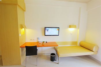 Harris Hotel Raya Kuta - Bali 4*