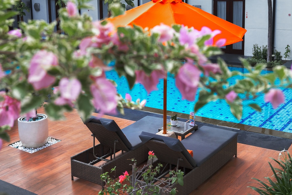 Harris Hotel Raya Kuta - Bali 4*