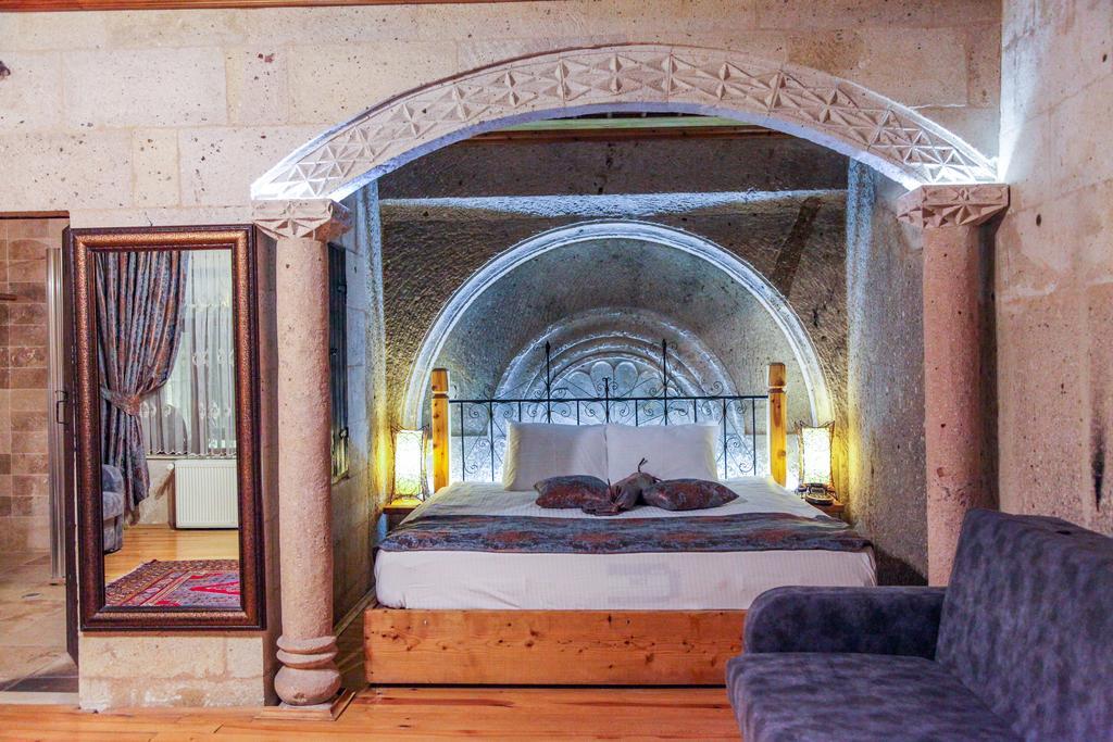 Roma Cave Suite Hotel 4*