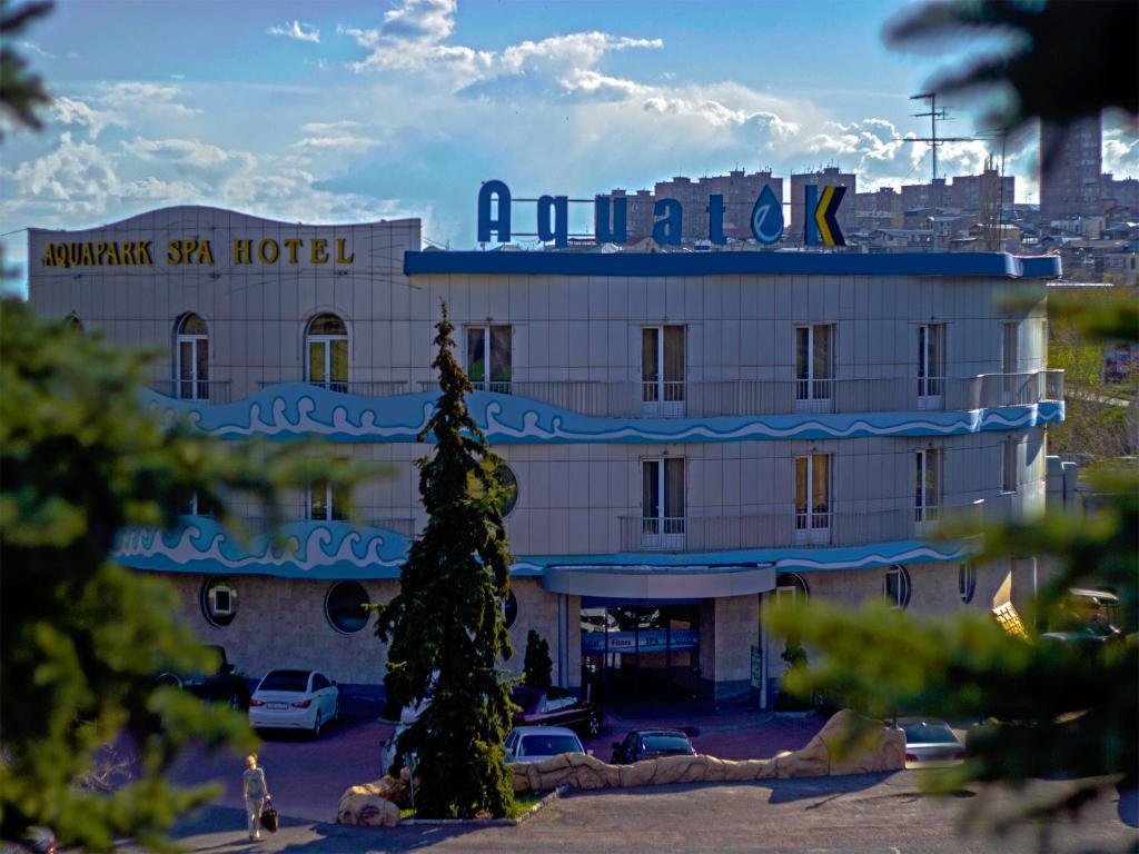 Aquatek Hotel & Resort 4*