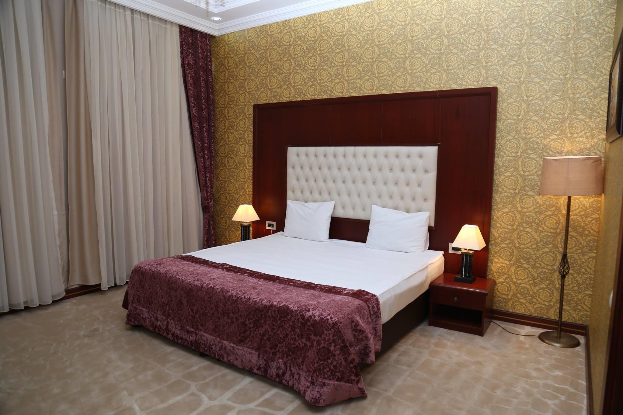 Clover Hotel Baku 4*