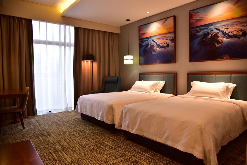 Ausotel Smart Baiyun Airport 4*