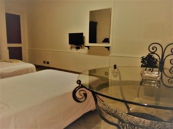 Arabesque Hotel 2*