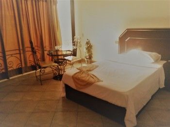 Arabesque Hotel 2*