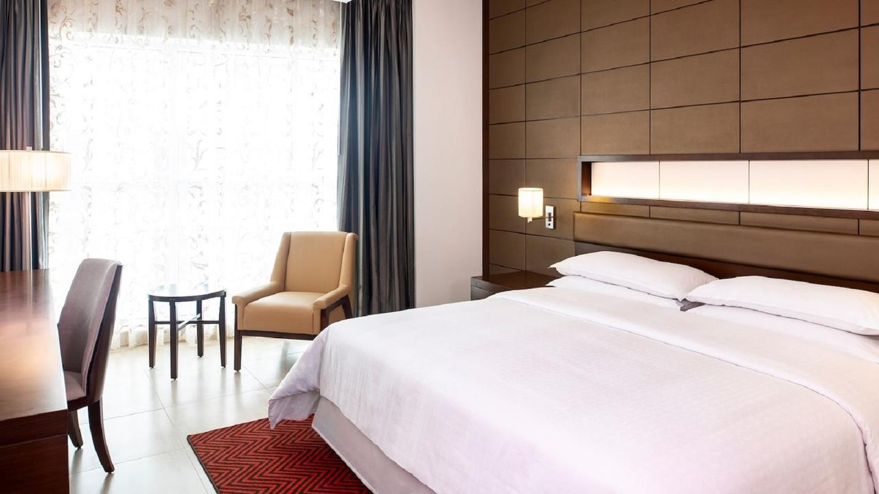 Four Points by Sheraton Sharjah 4*