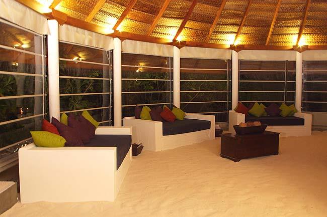 Dhoni Island Resort 5*