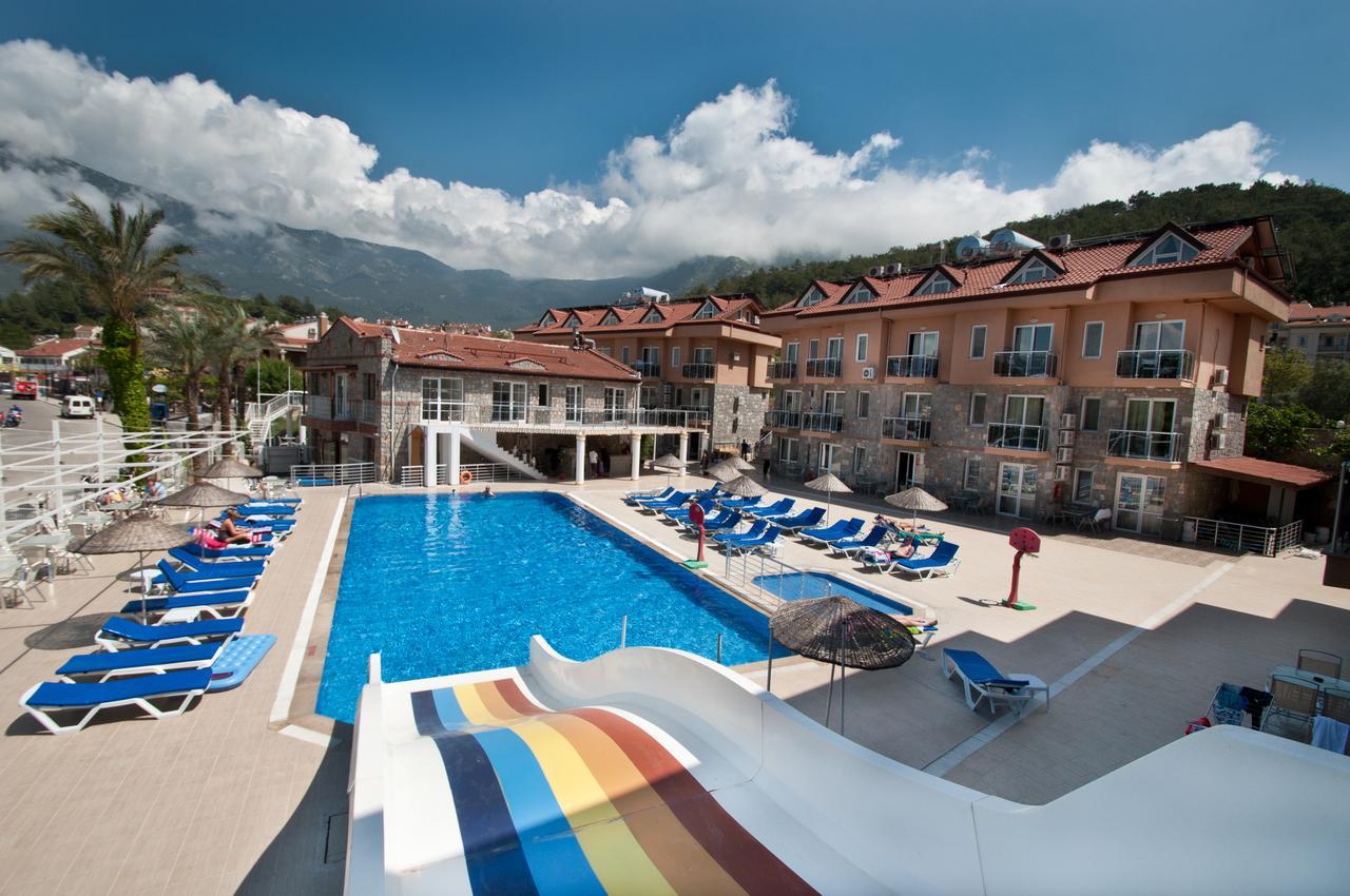 Flora Palm Resort Hotel 4*