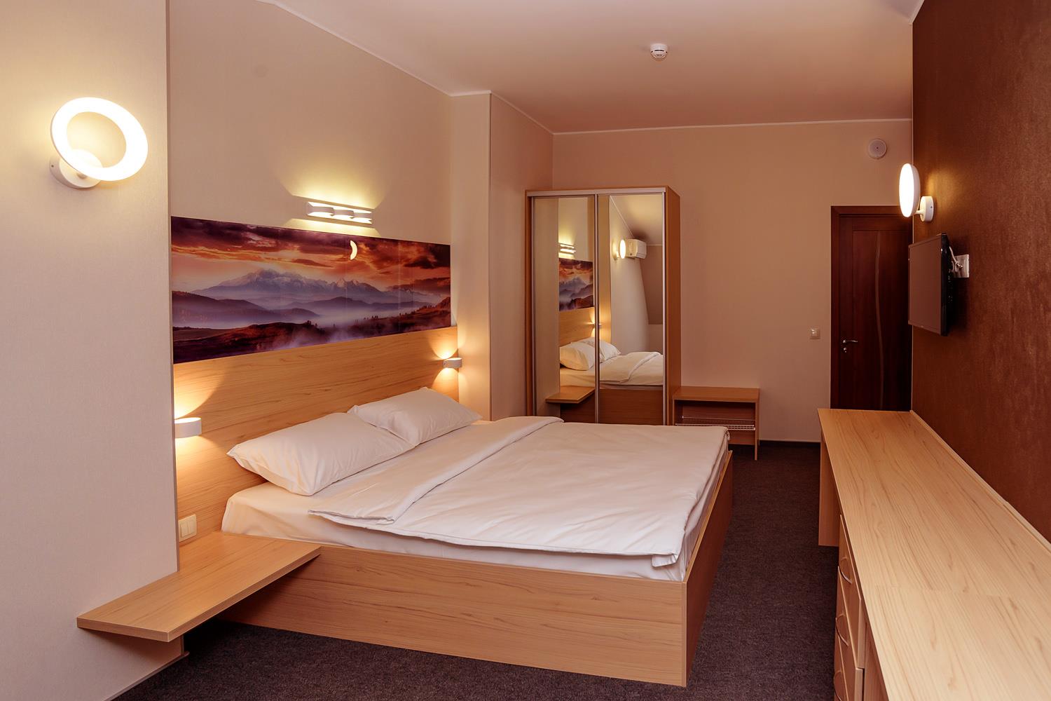 Aura Aquarelle Hotel 3*