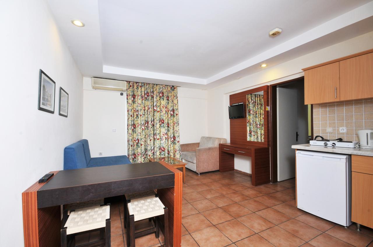 Greenpark Apartments 3*