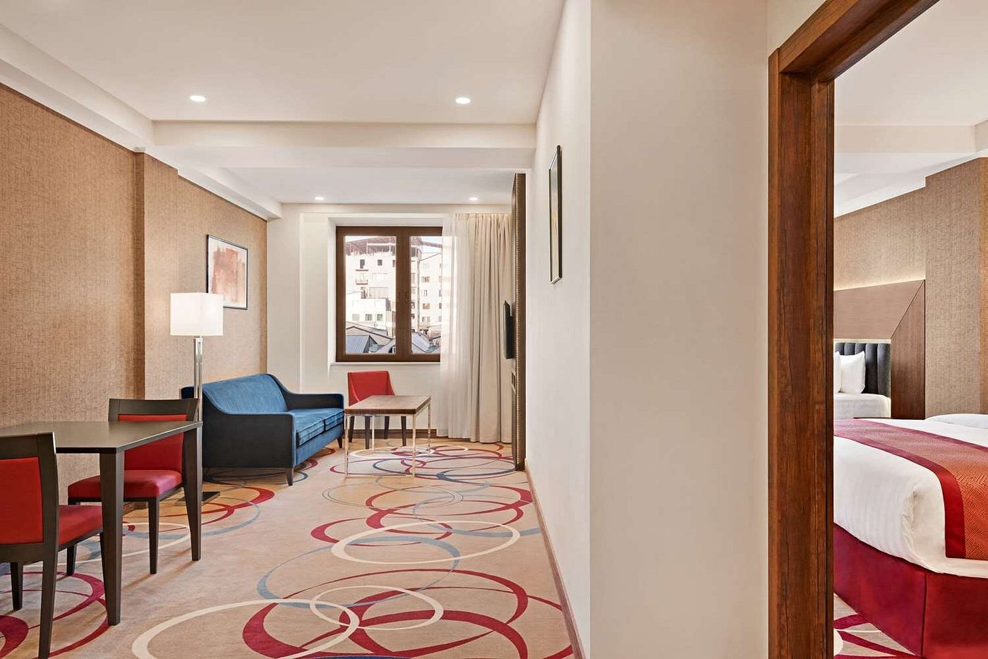 Ramada Hotel & Suites 4*