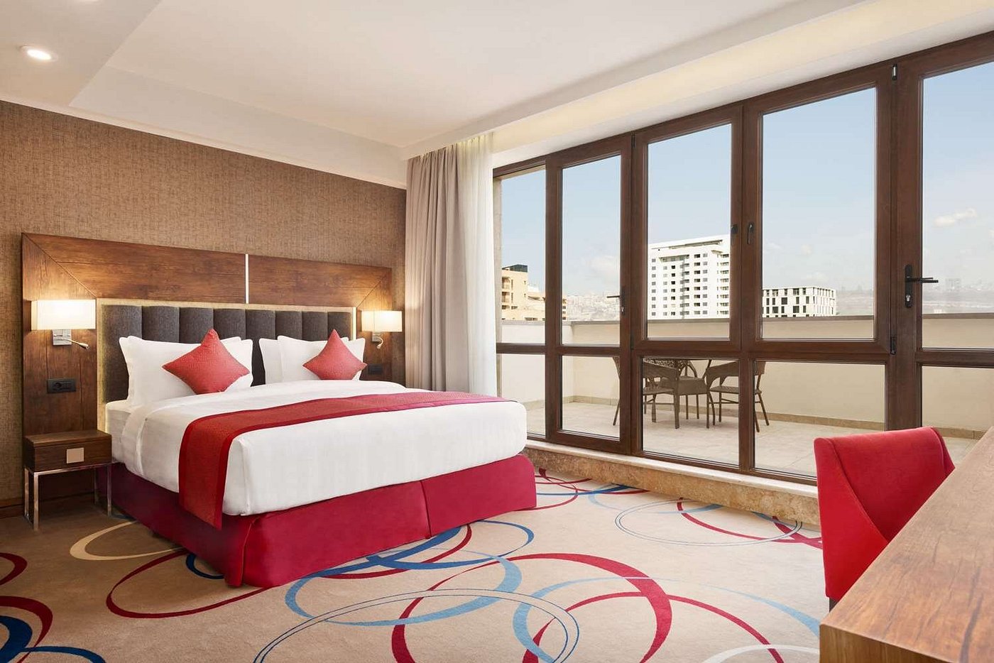 Ramada Hotel & Suites 4*