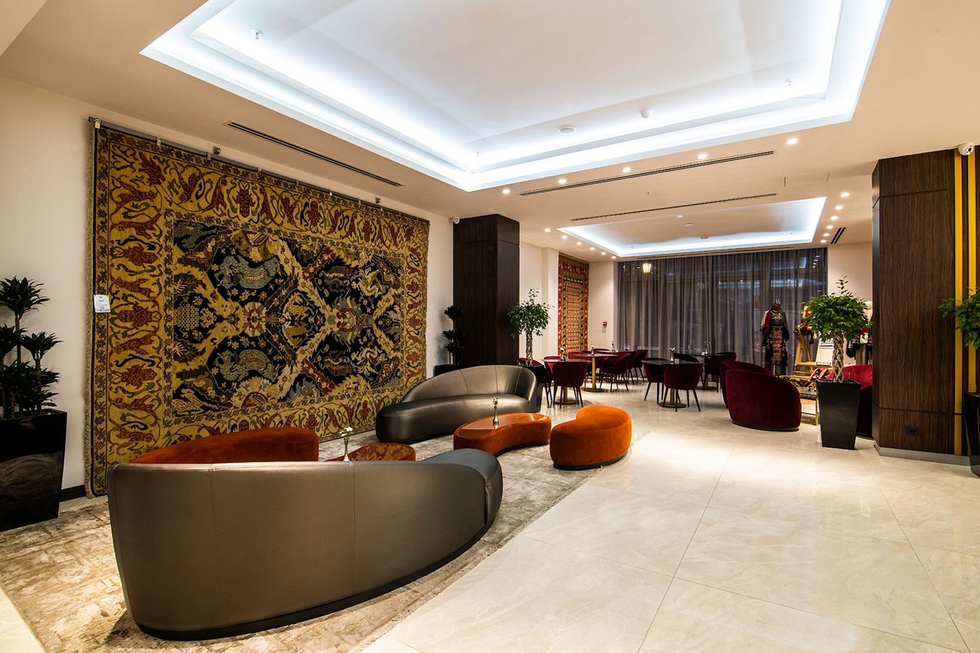 Ramada Hotel & Suites 4*