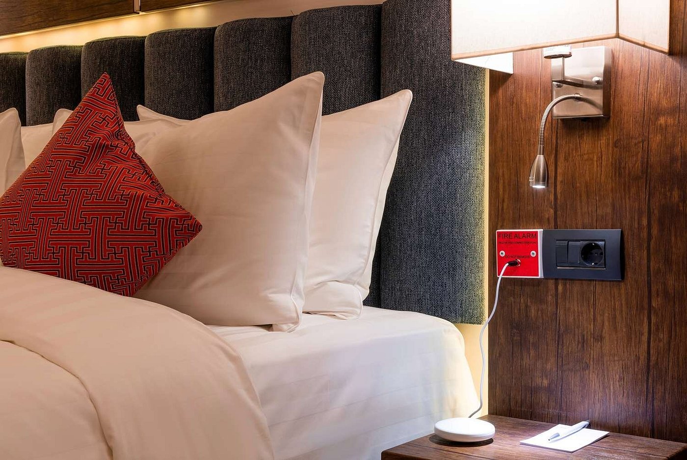 Ramada Hotel & Suites 4*