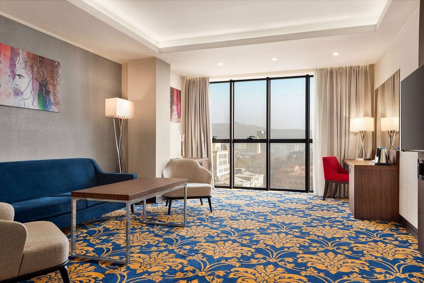 Ramada Hotel & Suites 4*