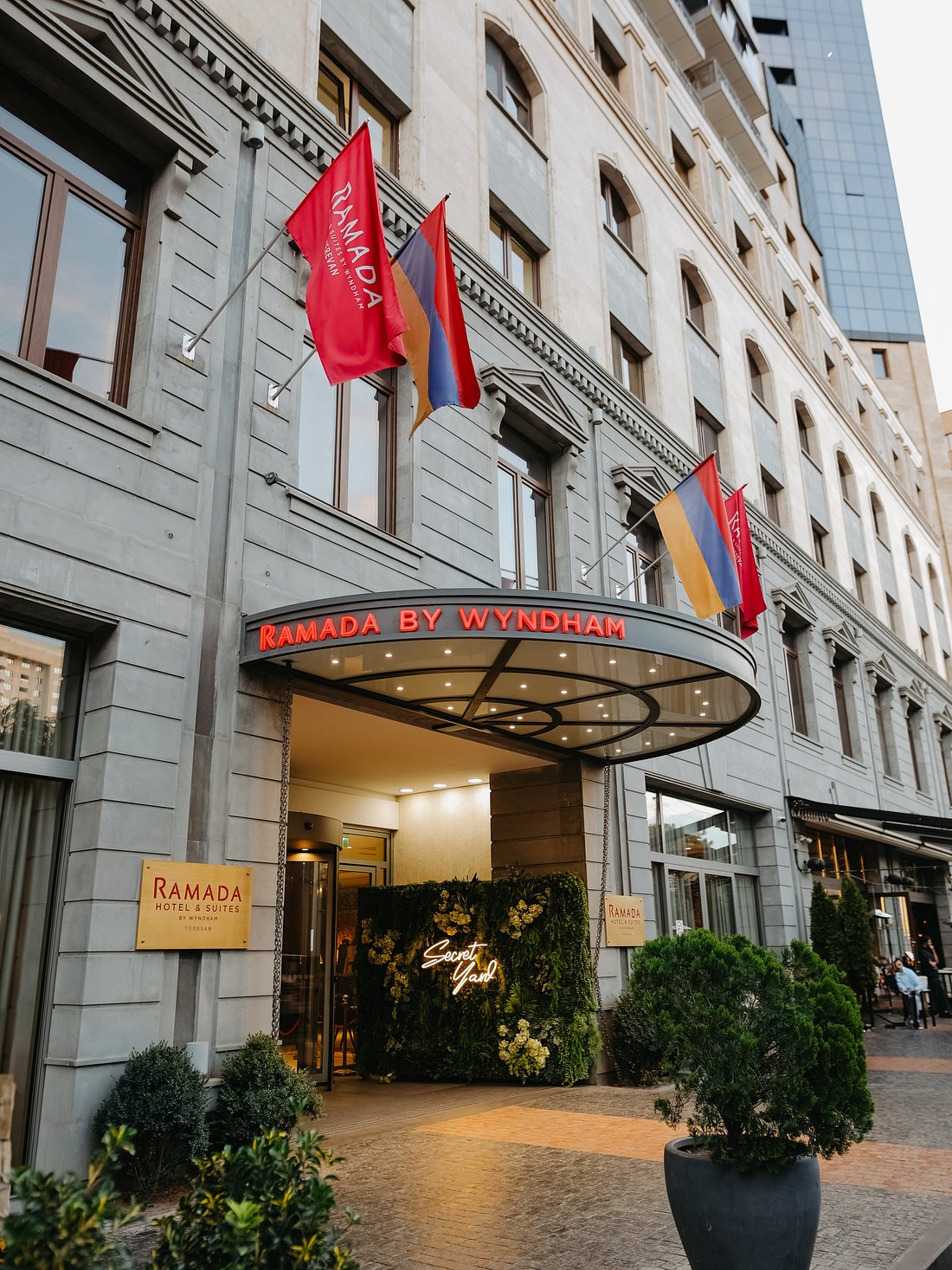 Ramada Hotel & Suites 4*