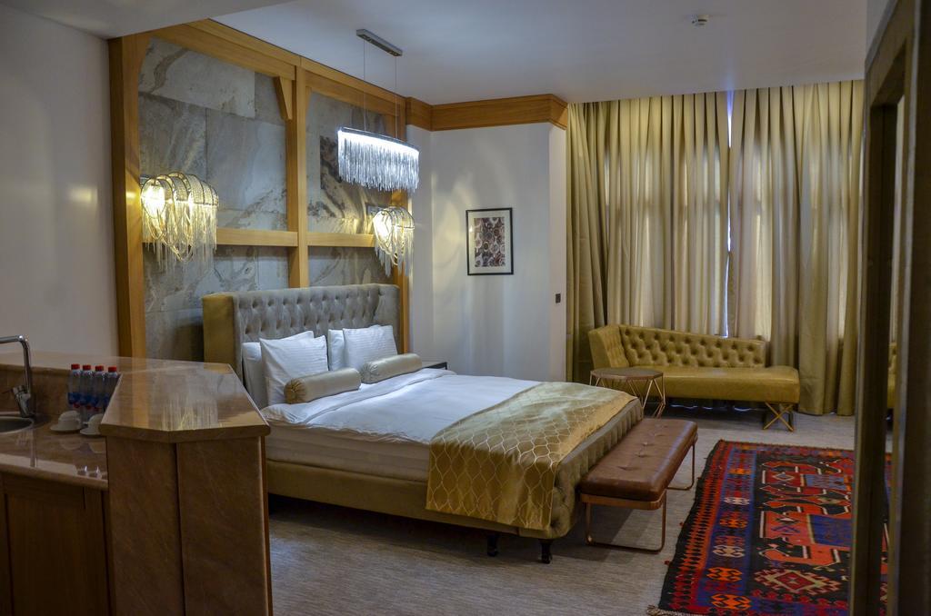 Shirvanshah Hotel