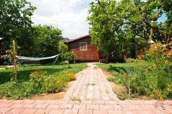 Lemon Garden Lodge 1*