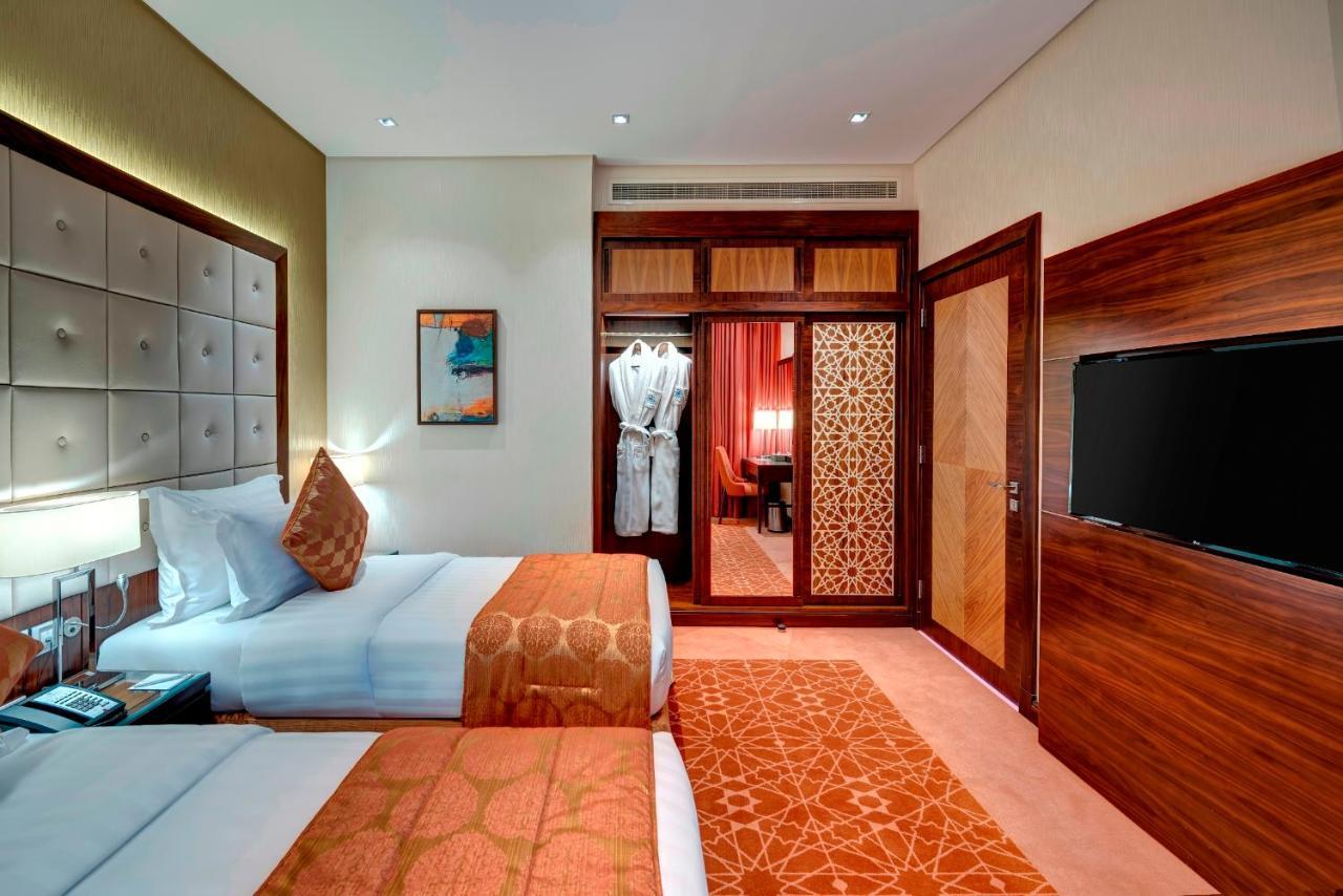 Royal Continental Suites Business Bay 5*