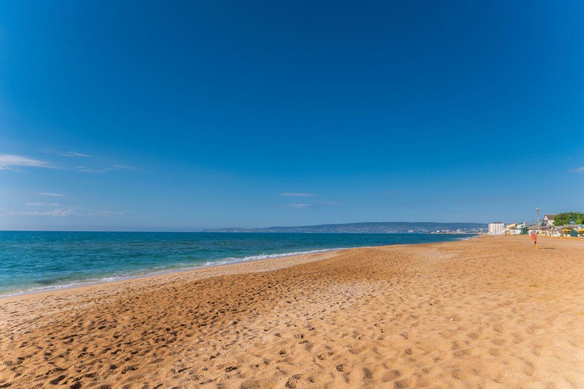 Крым золотой пляж