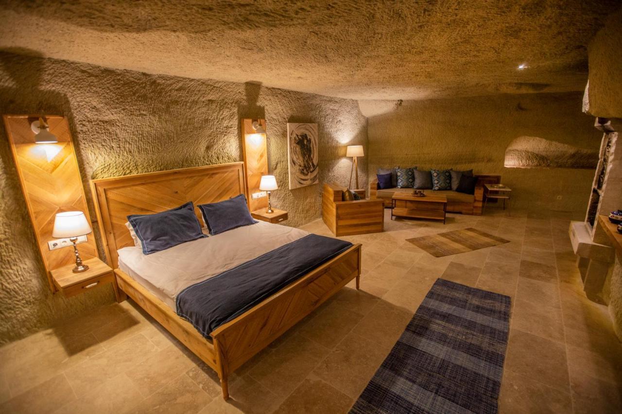 Туры в Azure Cave Suites