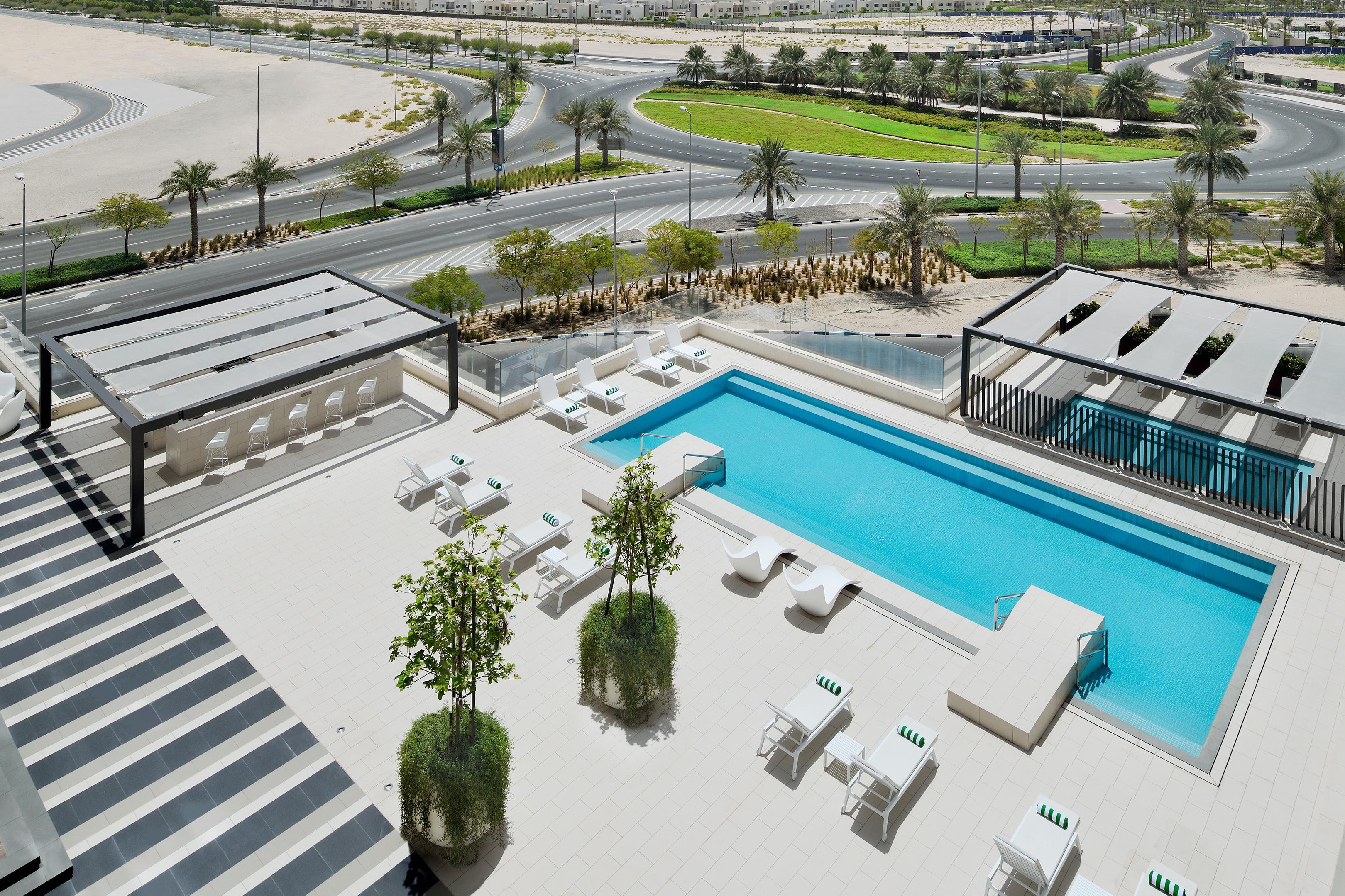 Holiday Inn Dubai al Maktoum Airport 4*