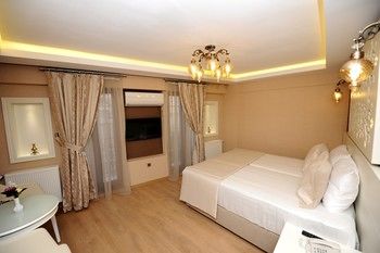 Rooms Inn Taxim 3*