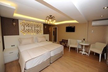 Rooms Inn Taxim 3*