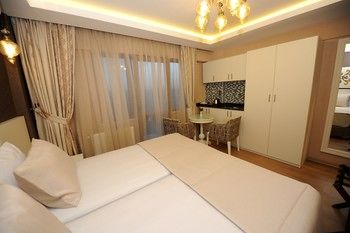 Rooms Inn Taxim 3*