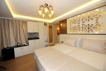 Rooms Inn Taxim 3*
