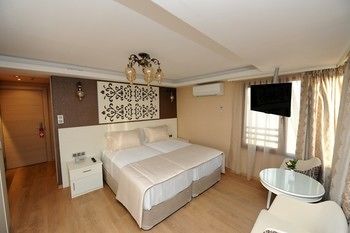 Rooms Inn Taxim 3*