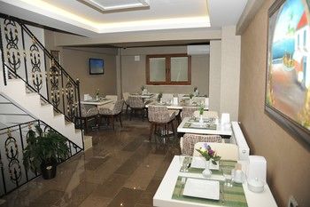 Rooms Inn Taxim 3*