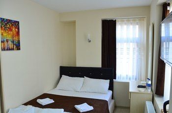 AddresSuitesHotel 1*