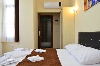 AddresSuitesHotel 1*