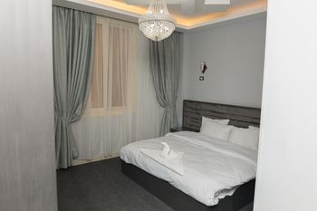 Capital Hotel 1*