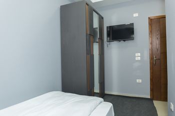 Capital Hotel 1*