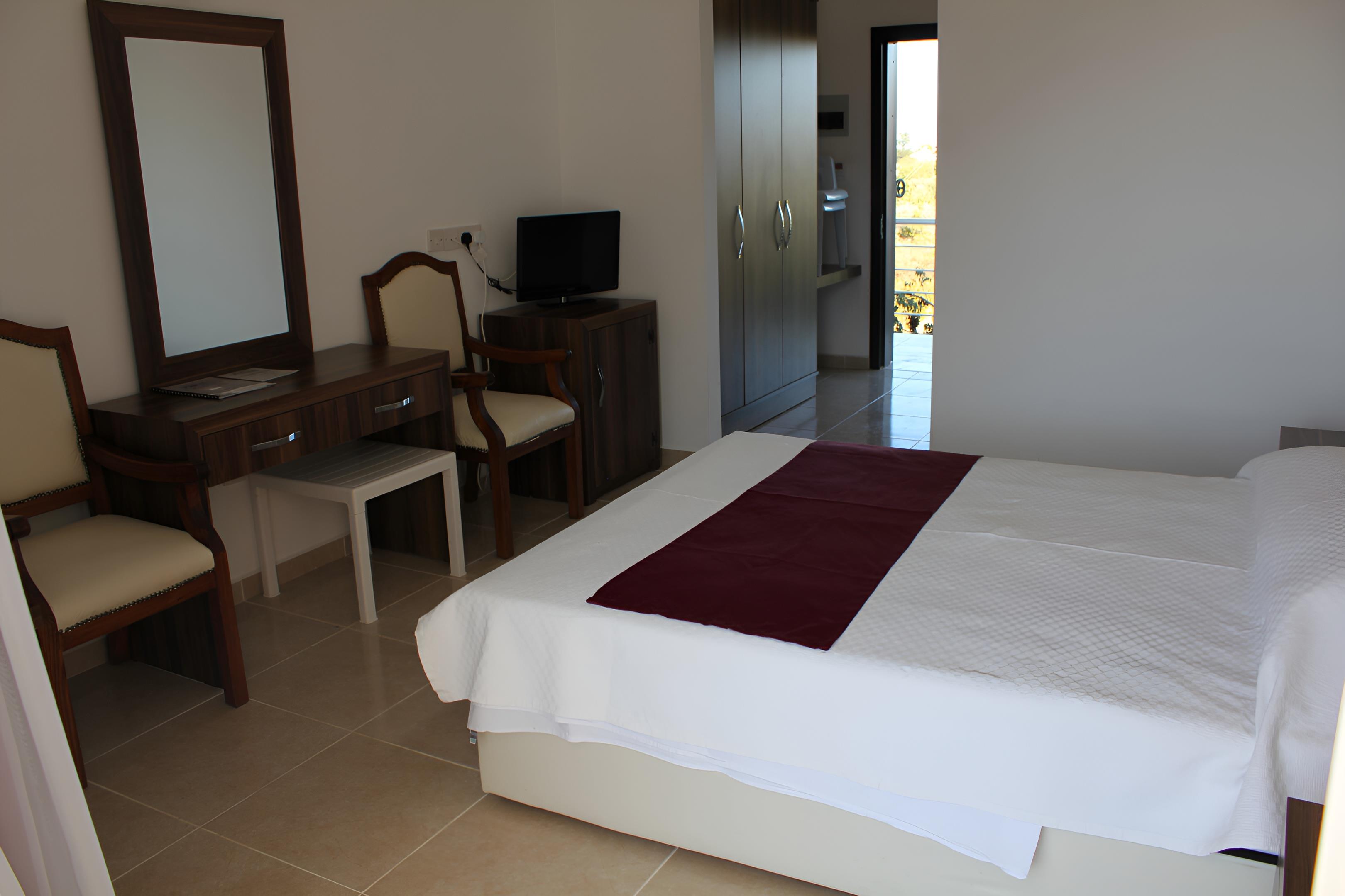 Rose Gardens Holiday Village 3*