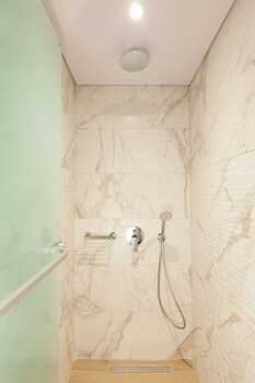 Blue Lagoon City Hotel 4*