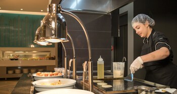 Blue Lagoon City Hotel 4*