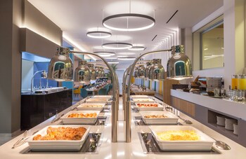 Blue Lagoon City Hotel 4*