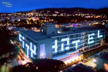 Blue Lagoon City Hotel 4*