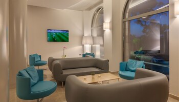 Blue Lagoon City Hotel 4*