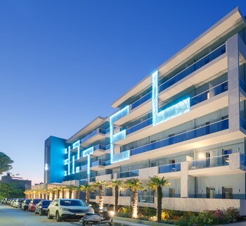 Blue Lagoon City Hotel 4*