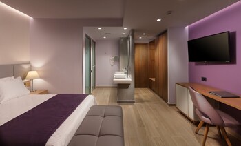 Blue Lagoon City Hotel 4*