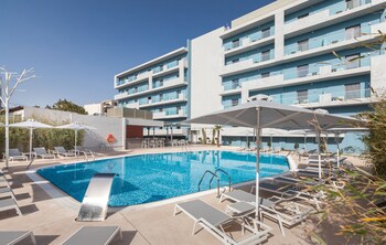 Blue Lagoon City Hotel 4*