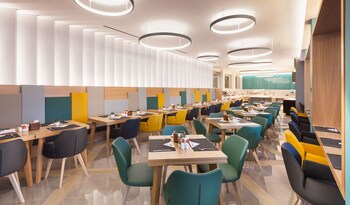 Blue Lagoon City Hotel 4*