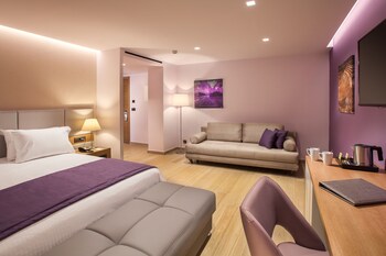 Blue Lagoon City Hotel 4*