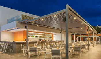 Blue Lagoon City Hotel 4*