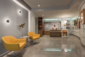 Blue Lagoon City Hotel 4*