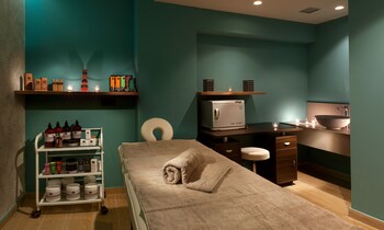 Blue Lagoon City Hotel 4*