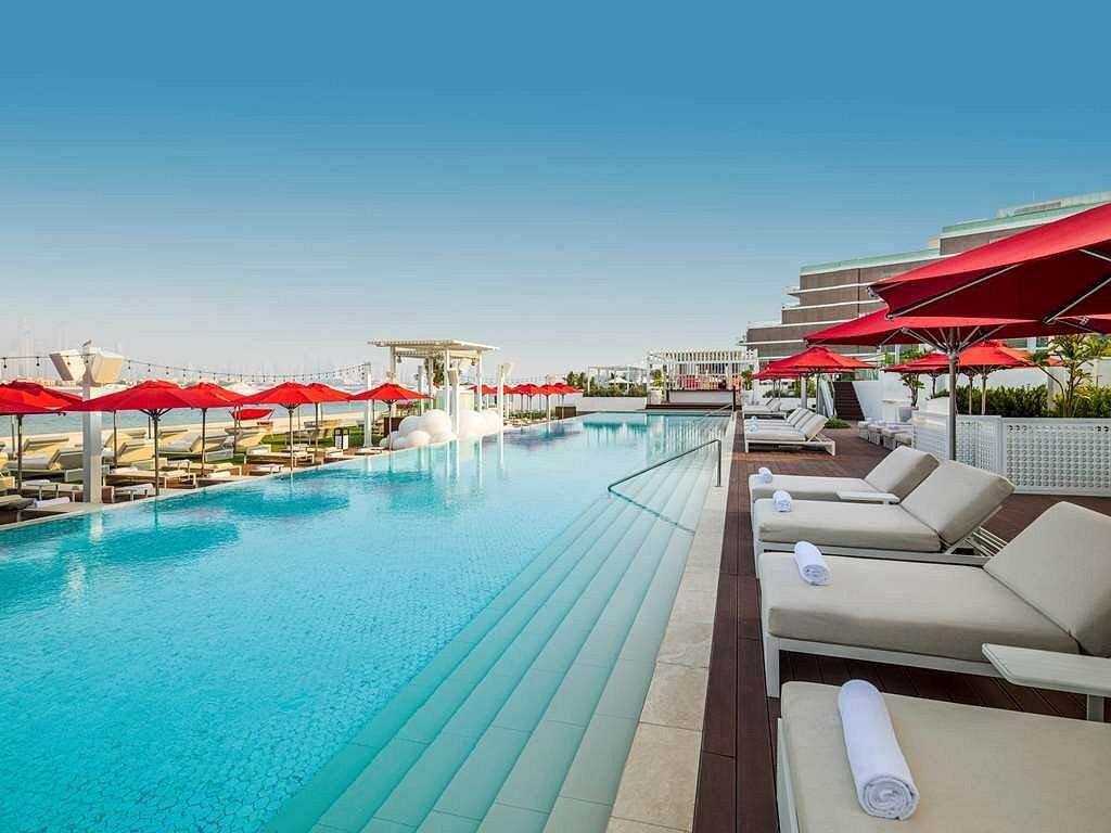 Туры в Th8 Palm Dubai Beach Resort Vignette Collection, an IHG hotel
